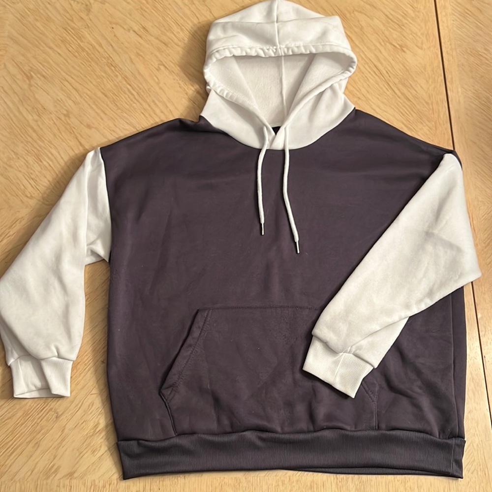 Shein Women’s Gray and White Hoodie Medium